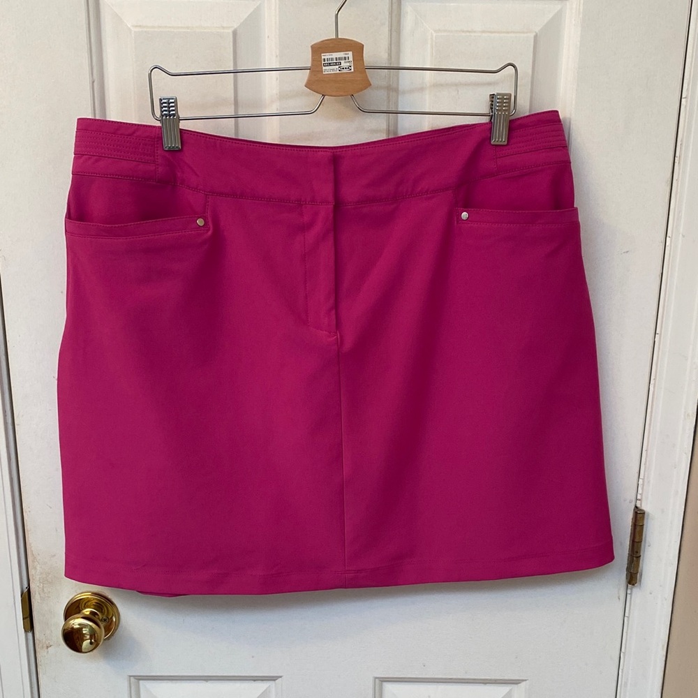 Tail Pink Women's Golf Skort